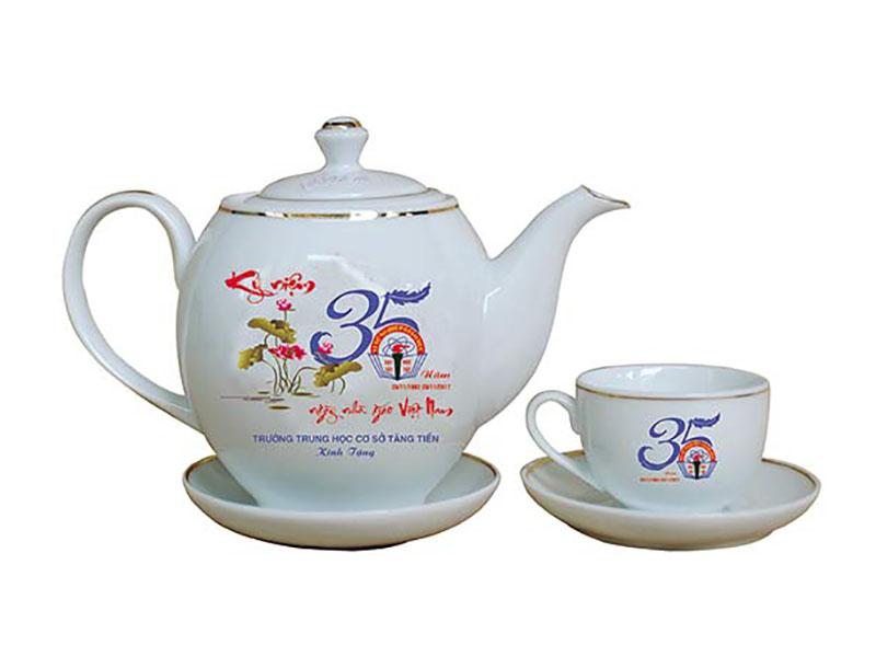 Bộ ấm trà in logo quà tặng gốm sứ Bát Tràng dáng Minh Long in hình 20/11